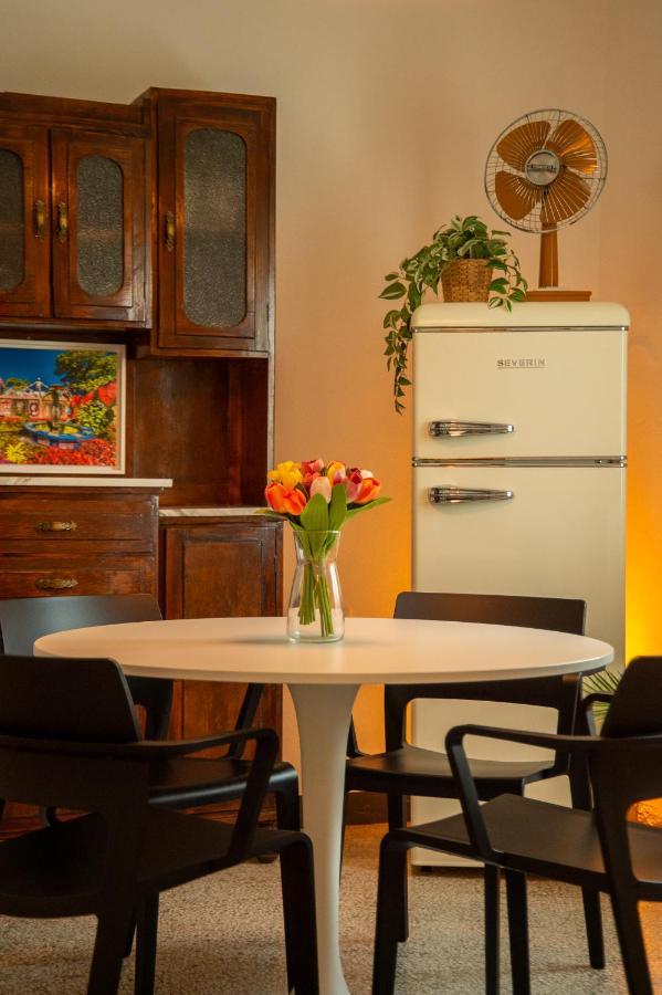 Ca Glera - Vintage Design Apartment Revine Lago Buitenkant foto